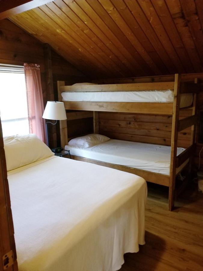Willow Spring Lake Texoma Camping Resort Cabin 8 מראה חיצוני תמונה